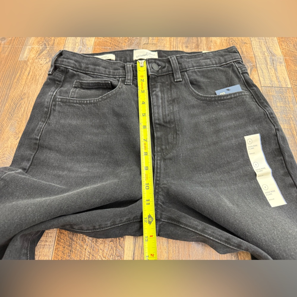 Universal Thread Women's Black High Rise Flare Legs Denim Jeans, Size 8R - Picture 6 of 16